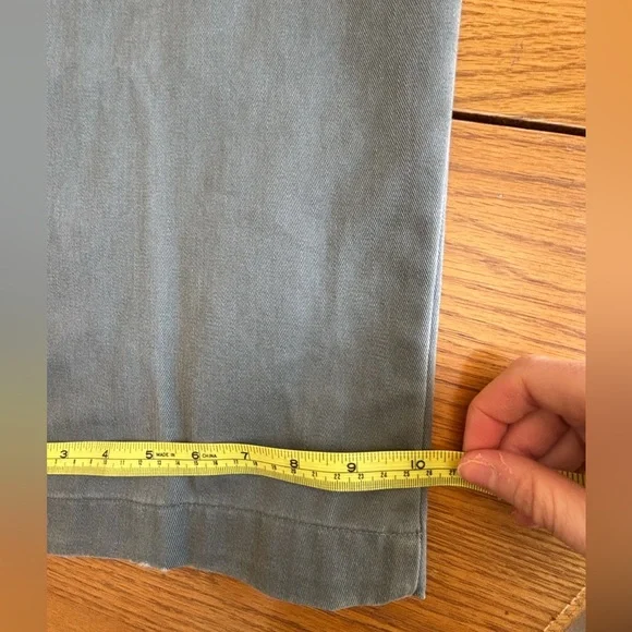 Eddie Bauer Men's Relaxed-Fit 100% Cotton Gray-Green Chinos, 40 - Picture 8 of 10